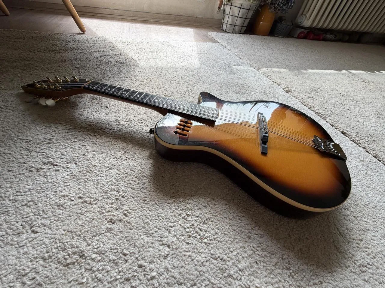 mandolína Godin A8 made in Kanada