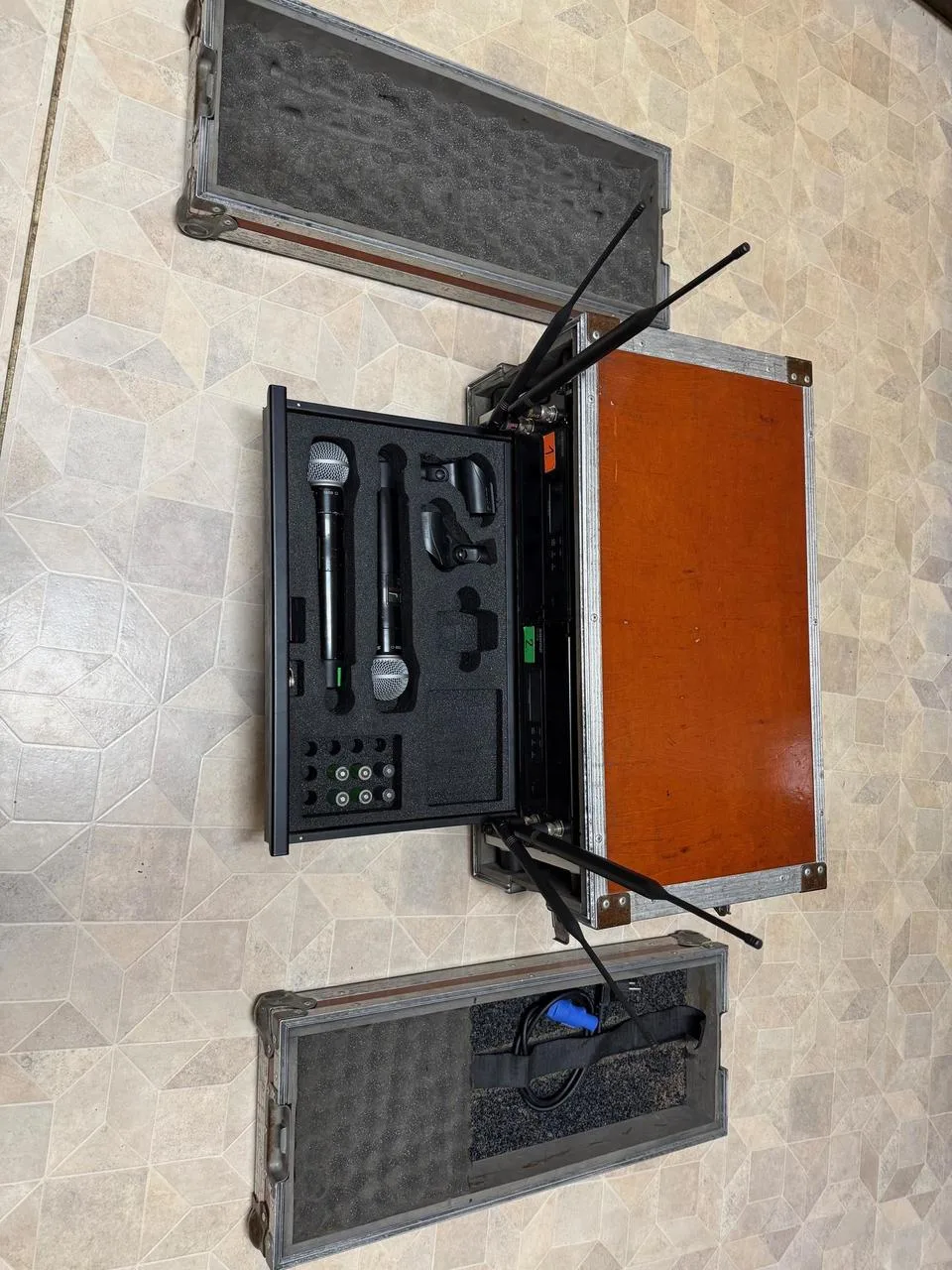 Shure QLXD/SM58 - 2ks + vybavený rack