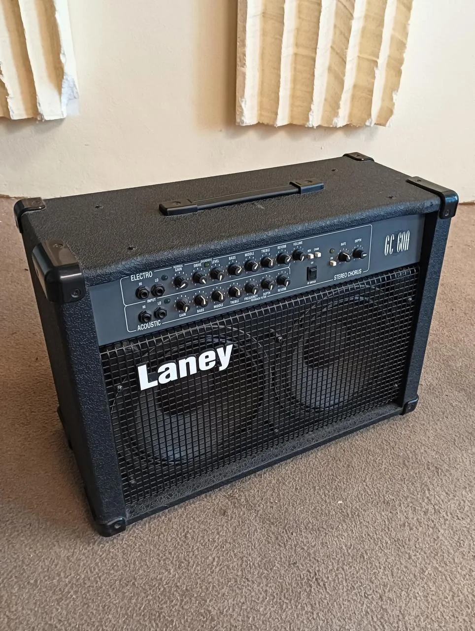 Kytarové kombo LANEY GC60A