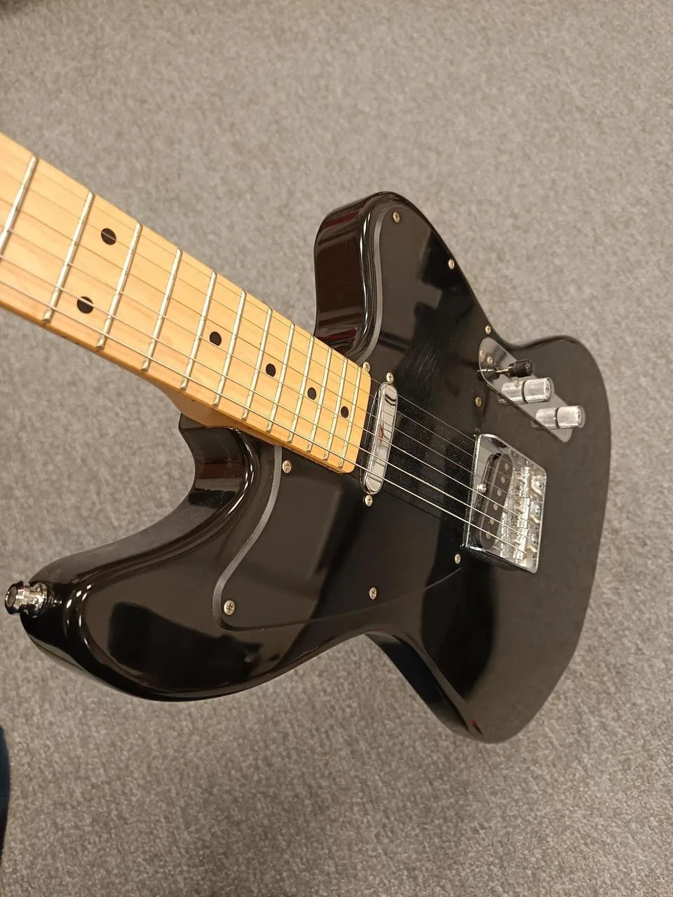Paranormal Offset Telecaster + příslušenství