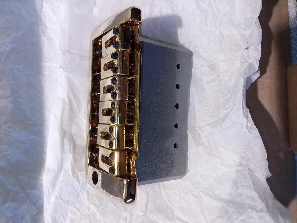 Tremolo, Gold