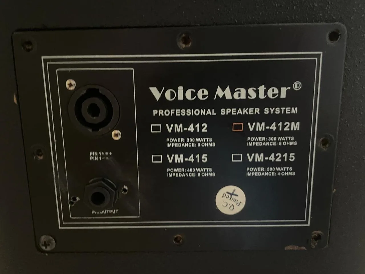 Prodám 2ks pódiových odposlechů VOICE MASTER VM-412M