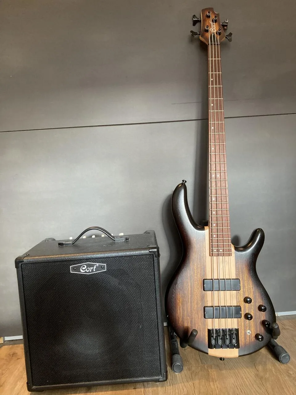 BASKYTARA CORT, KOMBO 40W CORT