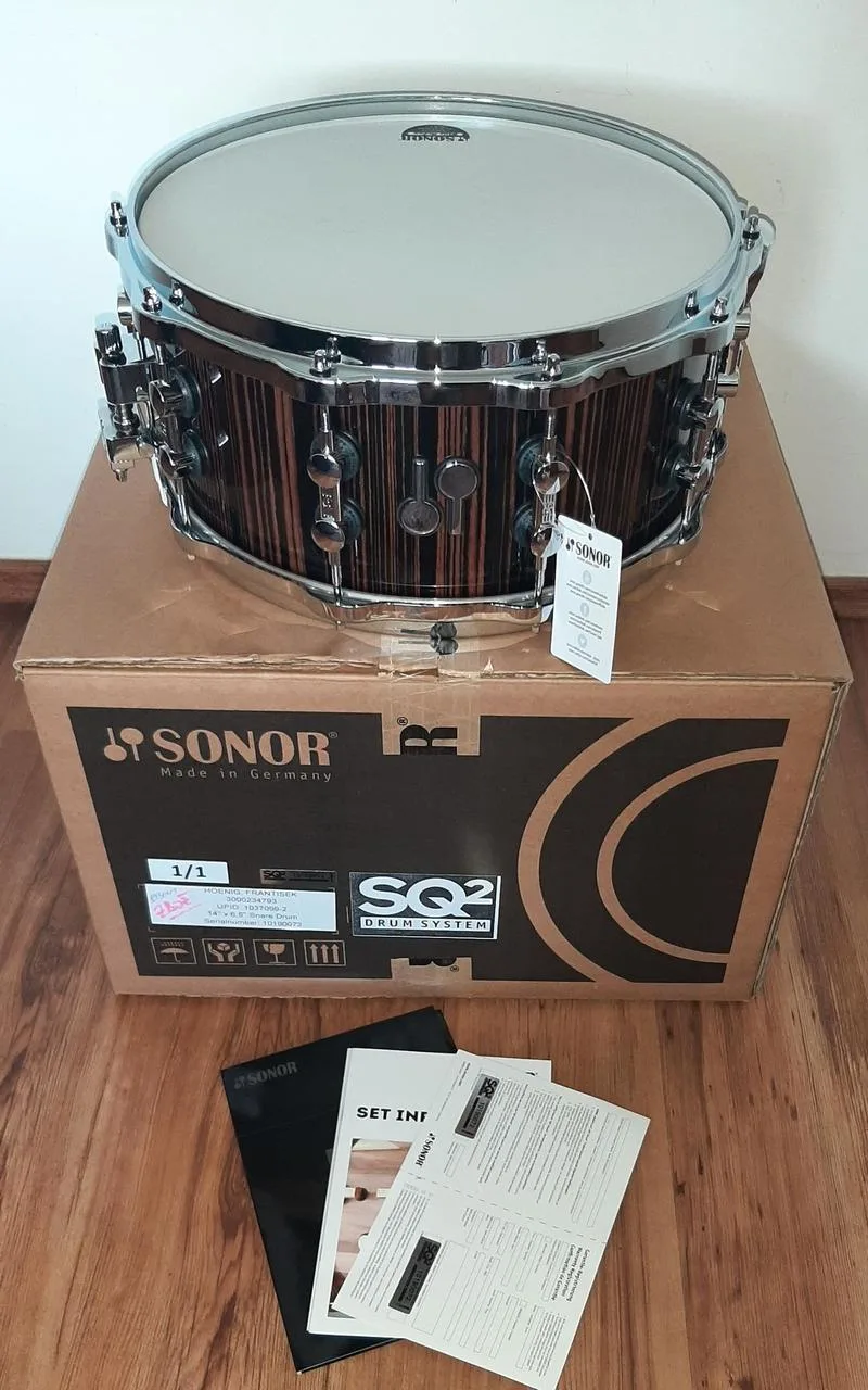 Prodám snare Sonor SQ2 Maple- 14x6,5" Ebony(PC33831,-)