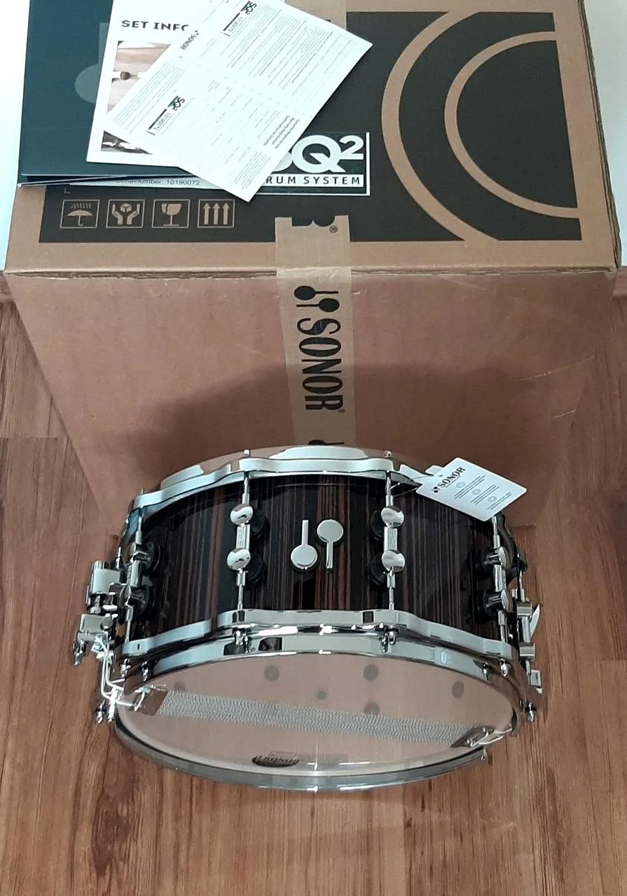 Prodám snare Sonor SQ2 Maple- 14x6,5" Ebony(PC33831,-)