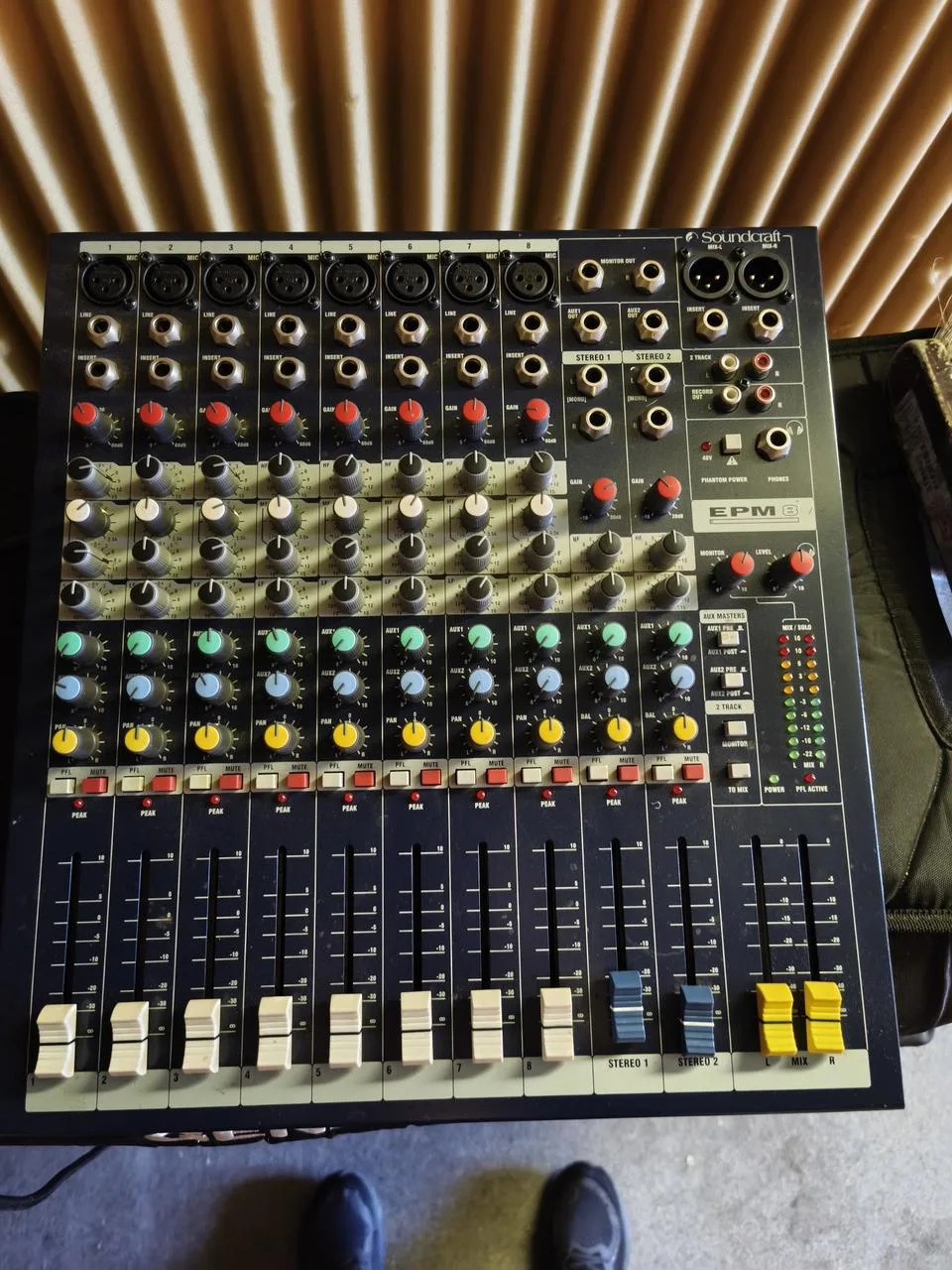 Soundcraft EPM 8