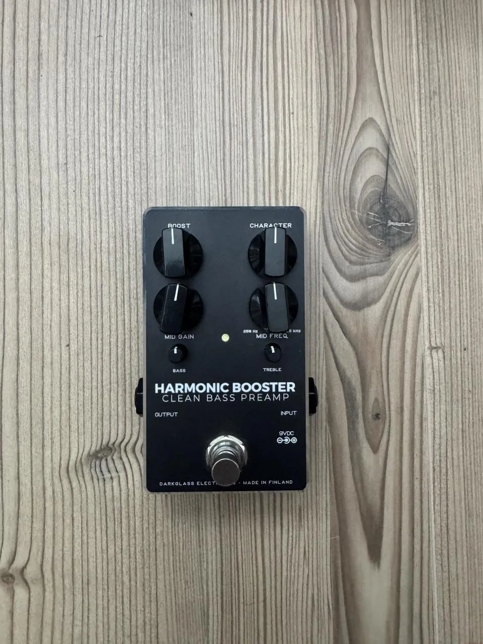 Darkglass - Harmonic booster (clean bass preamp)