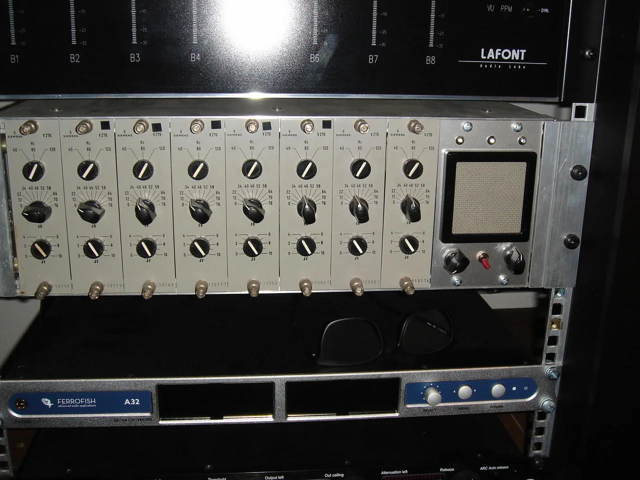 SIEMENS SITRAL MIC 8 kanálový předzesilovač