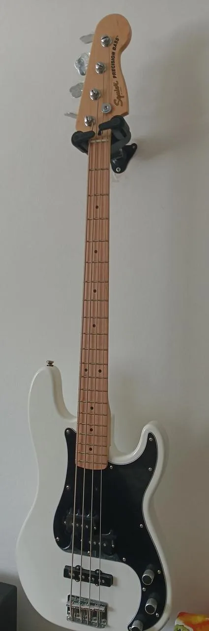 Fender Squier Precision Bass