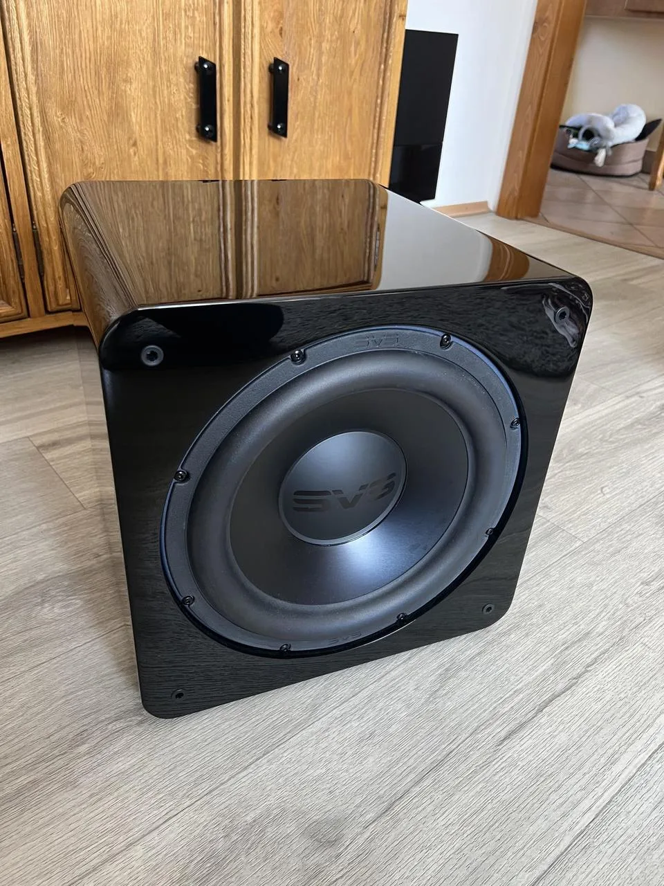 Subwoofer SVS SB-2000 Pro klavír lak černá