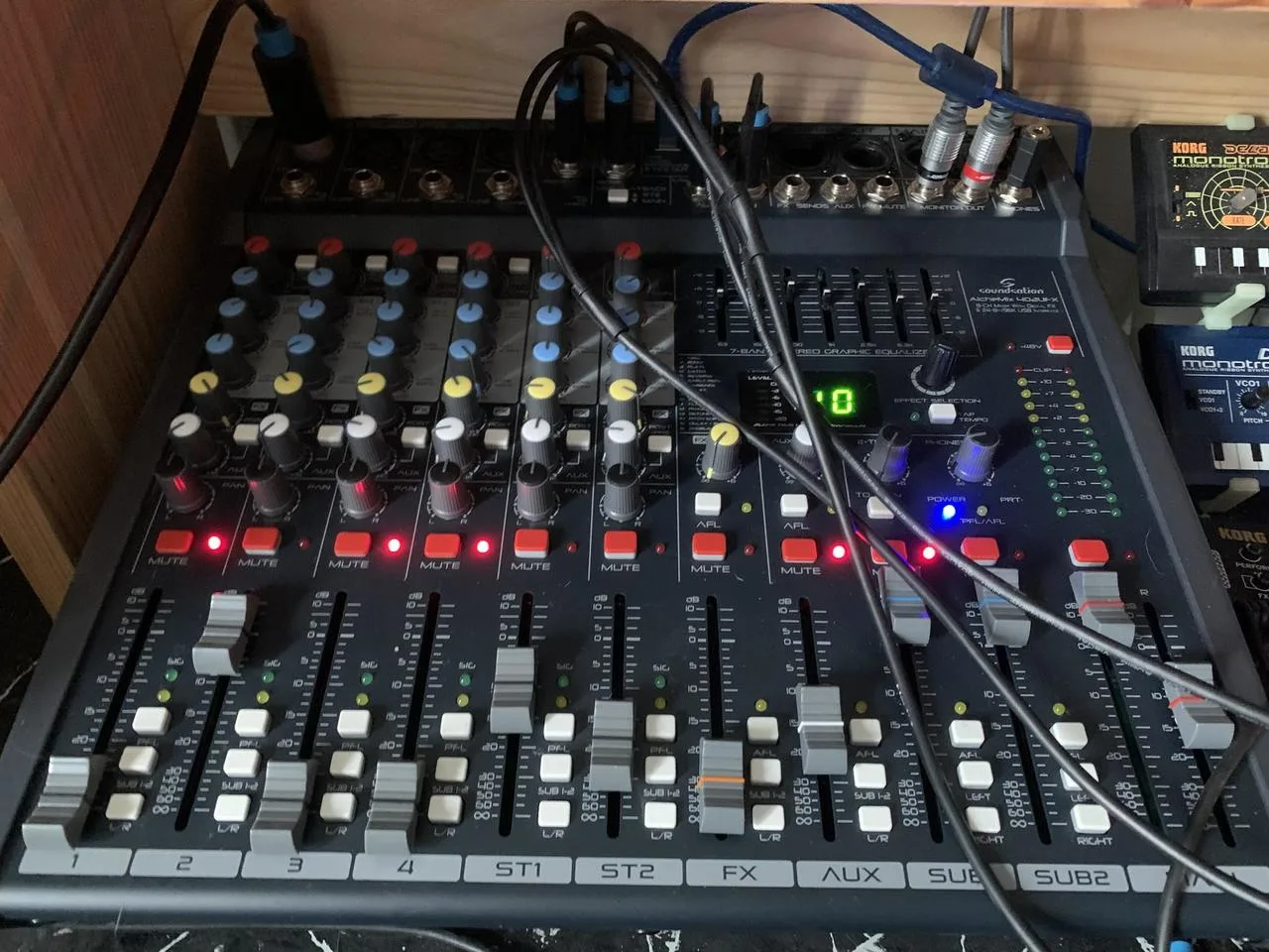 Soundsation AlcheMix 402UFX (USB) - prodám