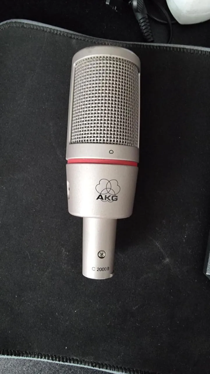 AKG
