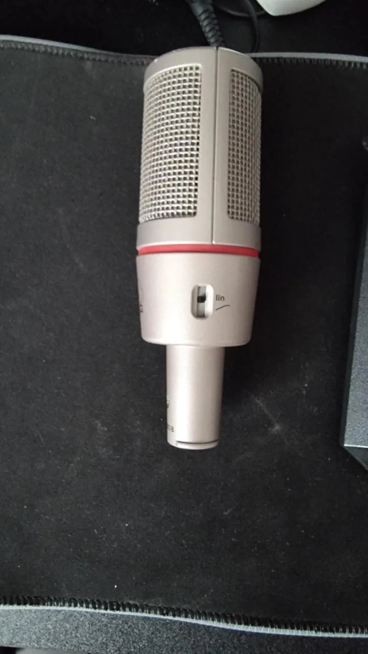AKG