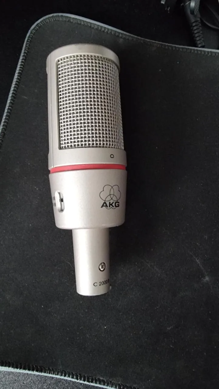 AKG