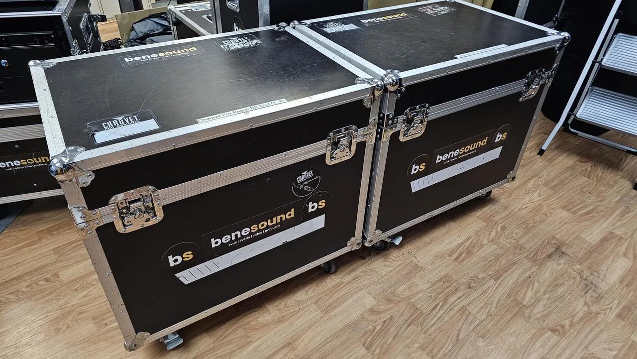 4x Chauvet Pro Rogue R2 Spot vč. case