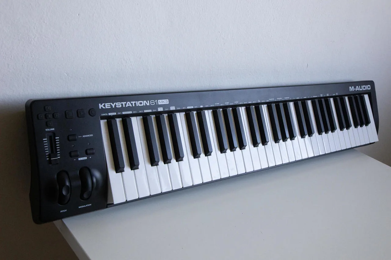 MIDI keyboard M-Audio Keystation 61 MK3