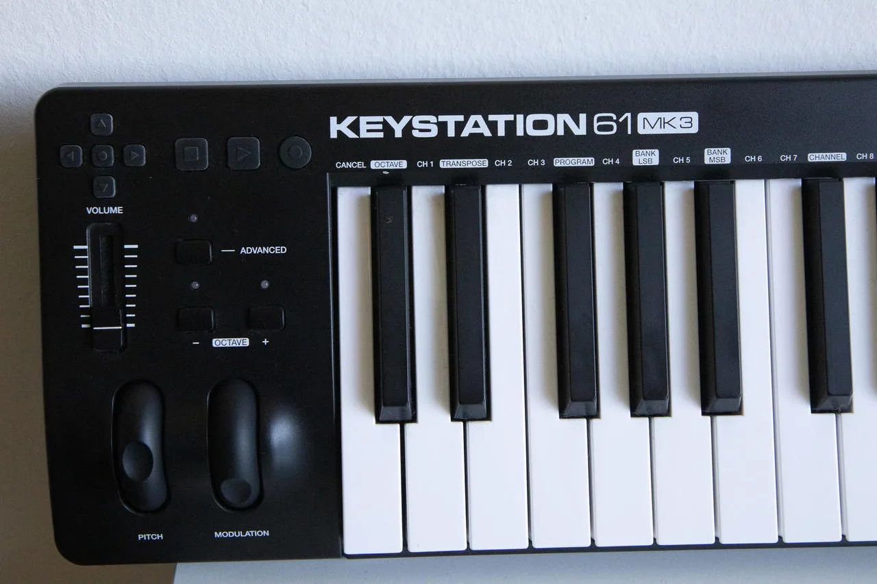 MIDI keyboard M-Audio Keystation 61 MK3