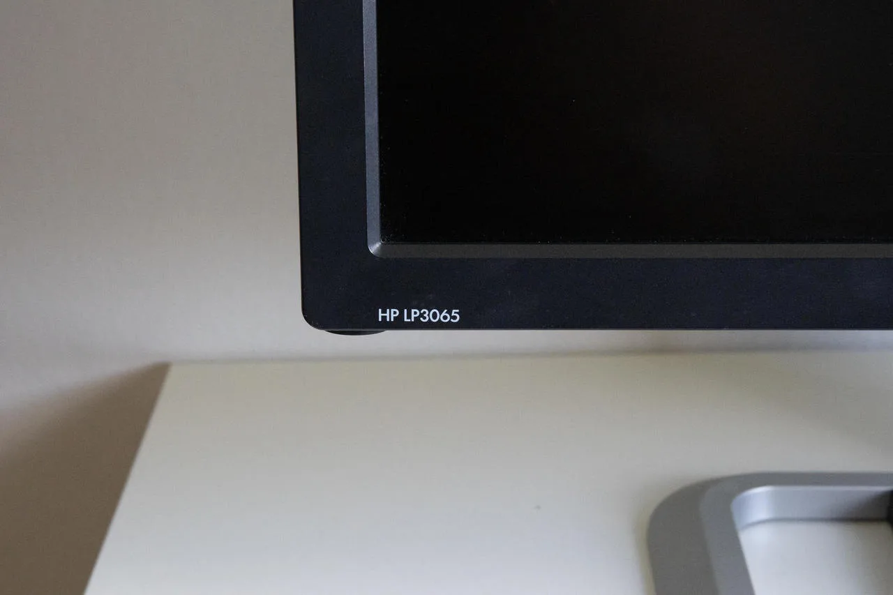 HP LP3065 – 30" profesionální IPS monitor (komplet set)