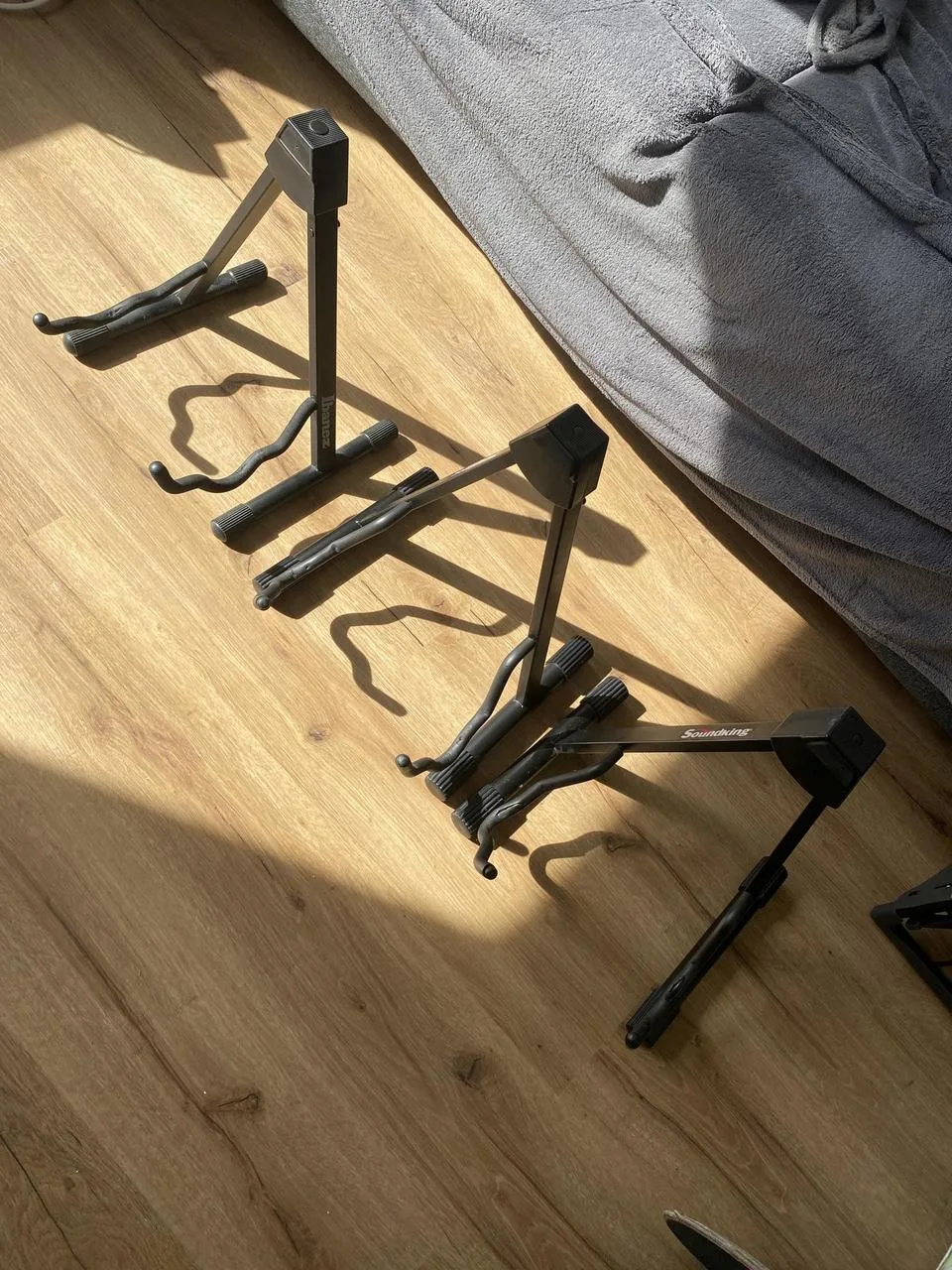 3x stojan na kytaru