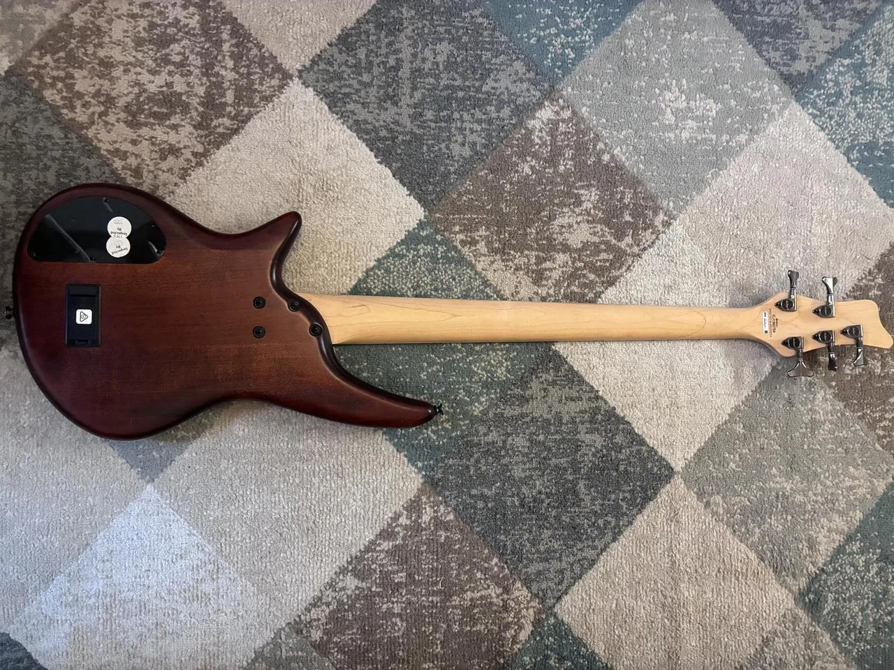 Jackson JS Series Spectra Bass JS3V, Walnut Stain, 5 strings