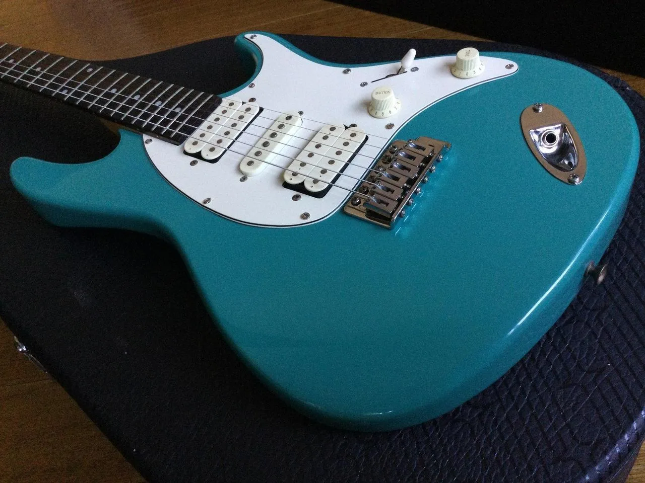 Samick Strato