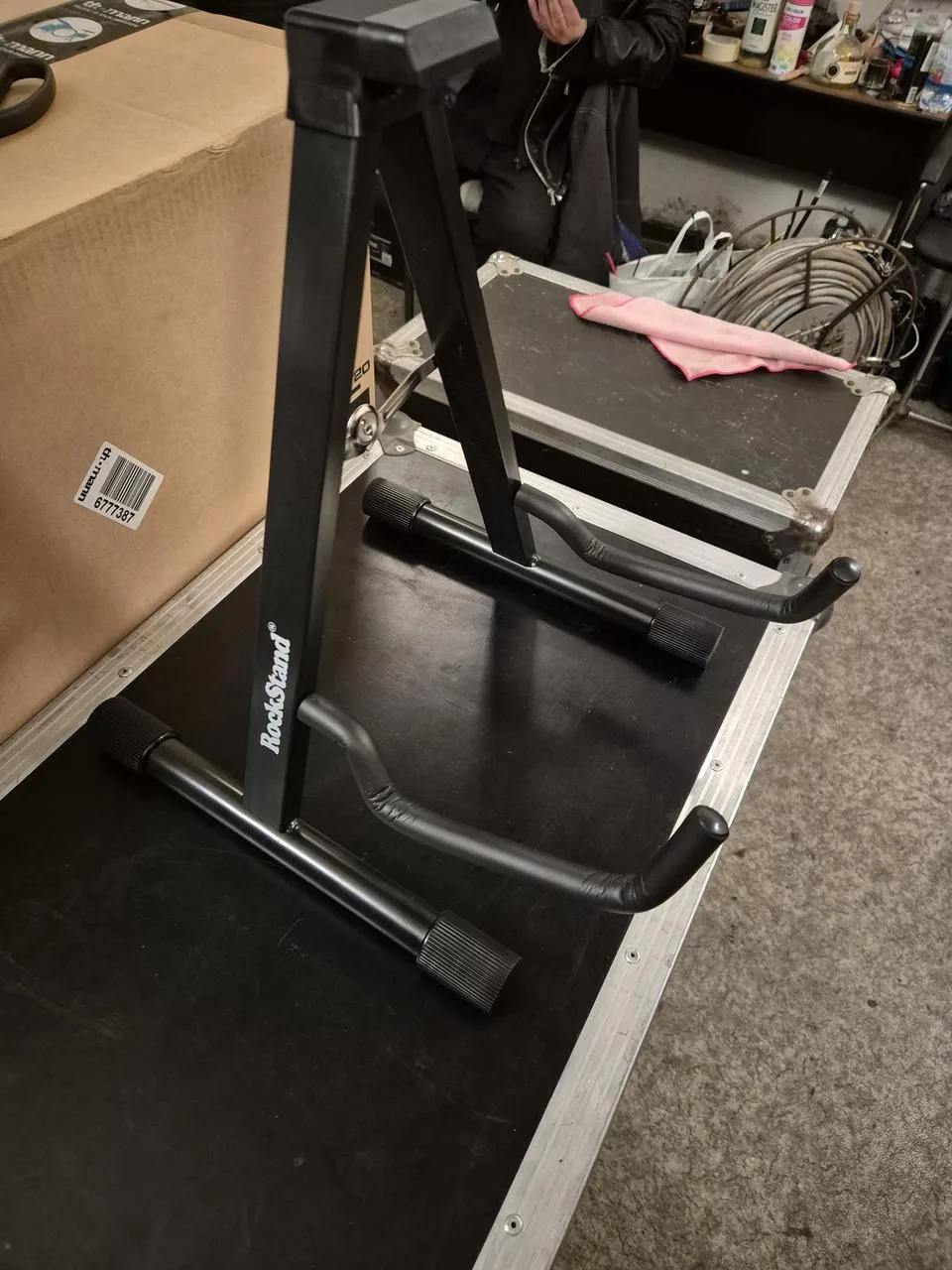 Stojánek na akustickou kytaru ROCKSTAND RS 20801 B