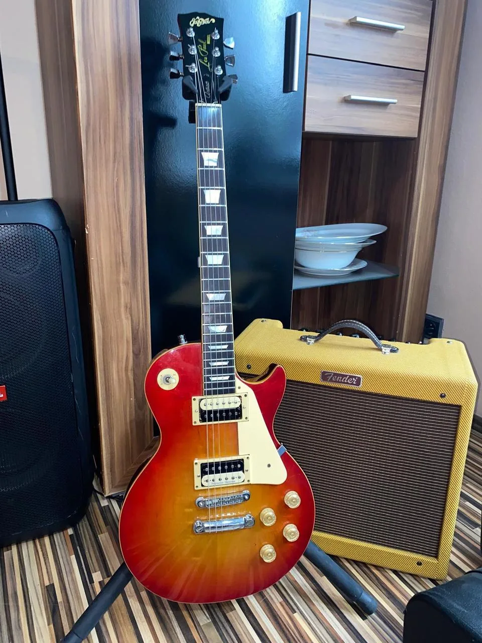JooDee Artist Les Paul (Japan 70s) + Seymour Duncan + kufr