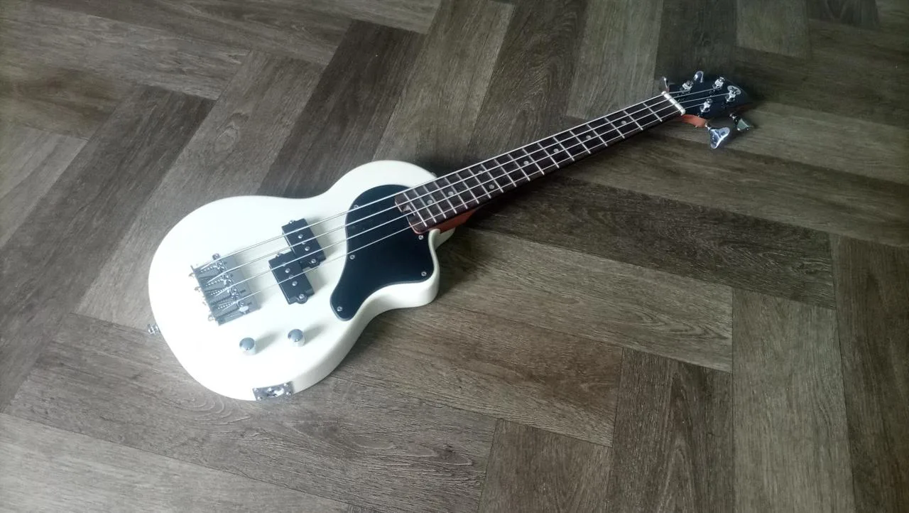Možná výměna _CARRY-ON ST Bass - Vintage White - travel bass