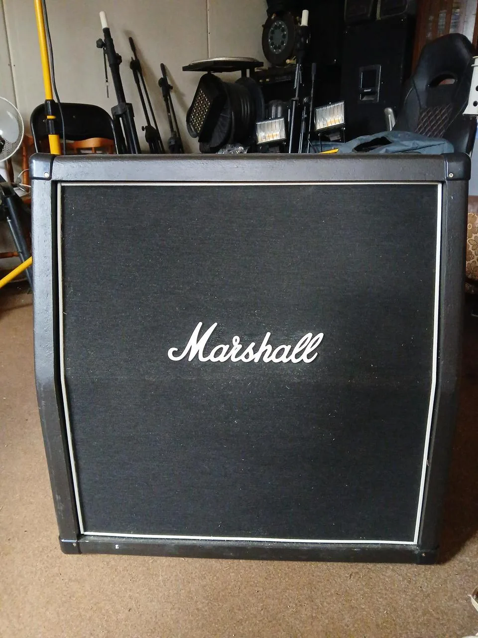 Kytarový box kopie MARSHALL typ A