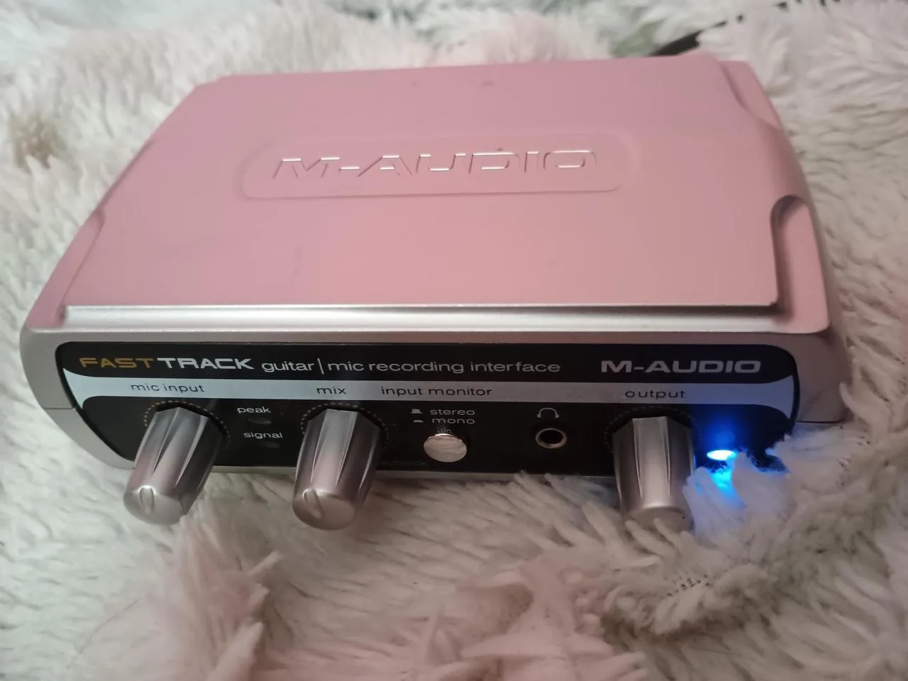 FAST  TRACK  guitar  mic recording interface  M-AUDIO