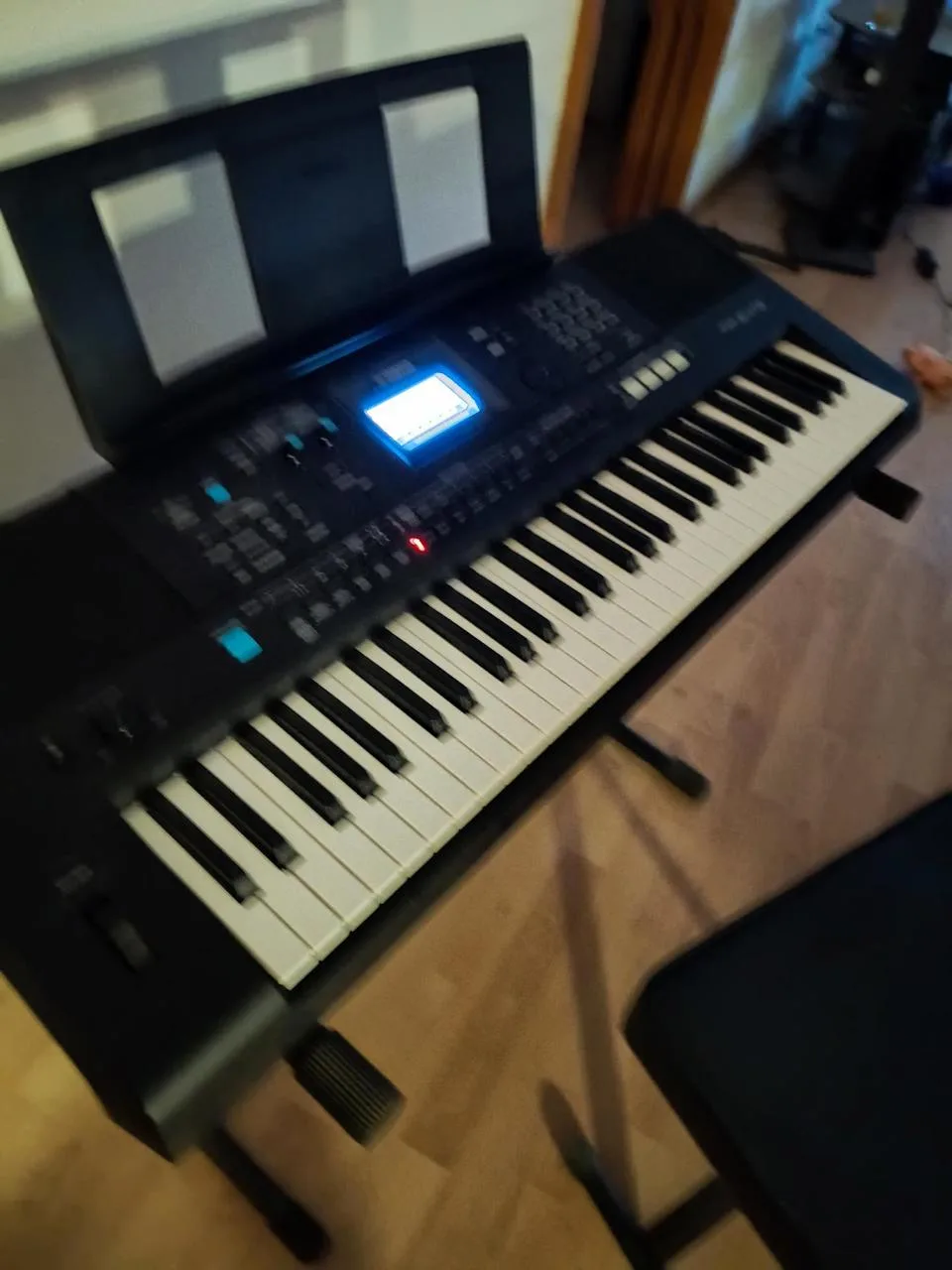 Klávesy Yamaha-PSR-E473