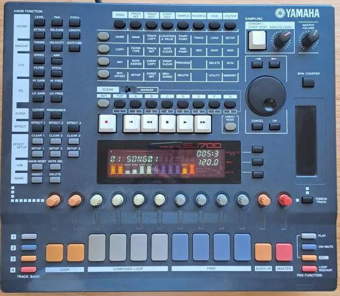 Yamaha SU-700 sampler