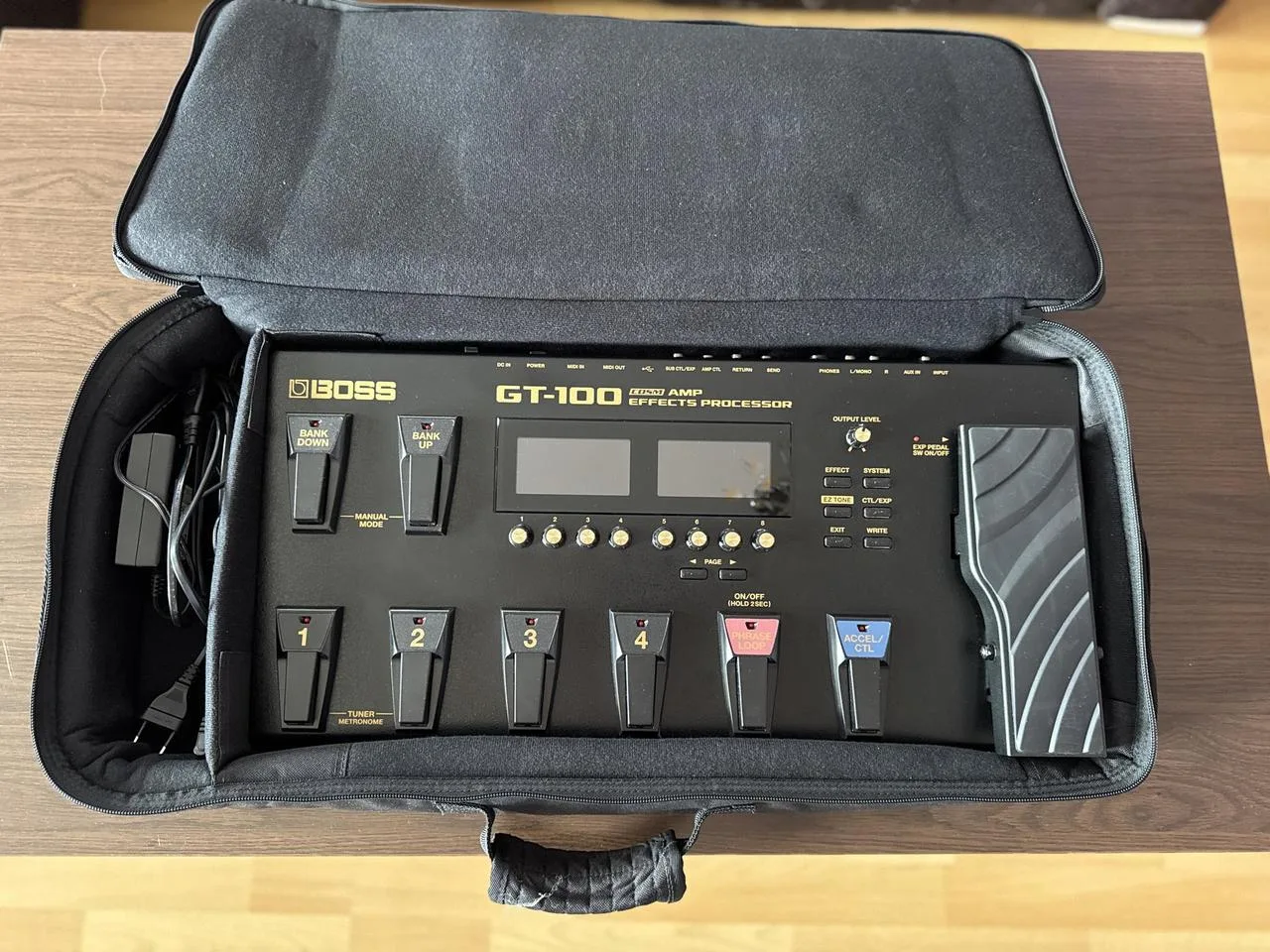 BOSS GT-100