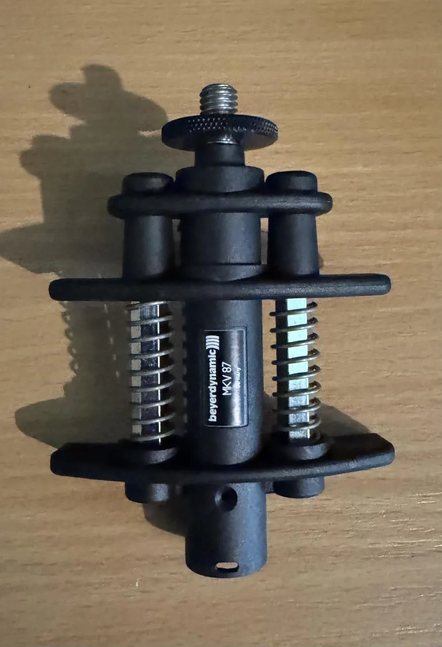 Prodam origo drzaky Beyerdynamic MKV-87