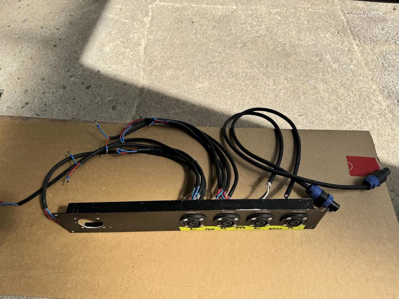 Rackový panel - 4x speakon