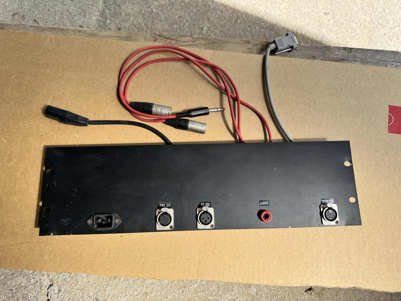 Rackový panel - audio/video