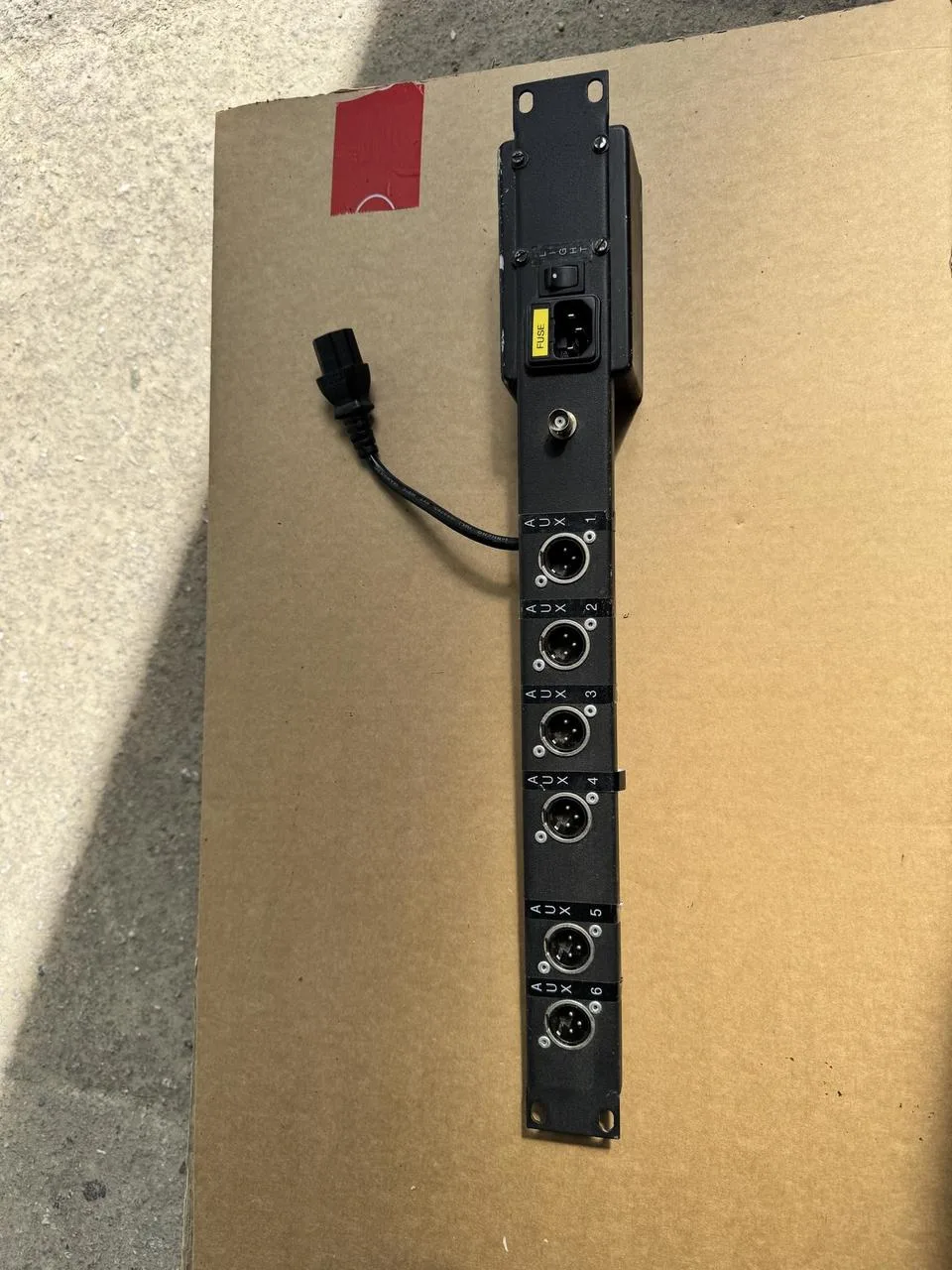 Rackový panel - světlo/XLR