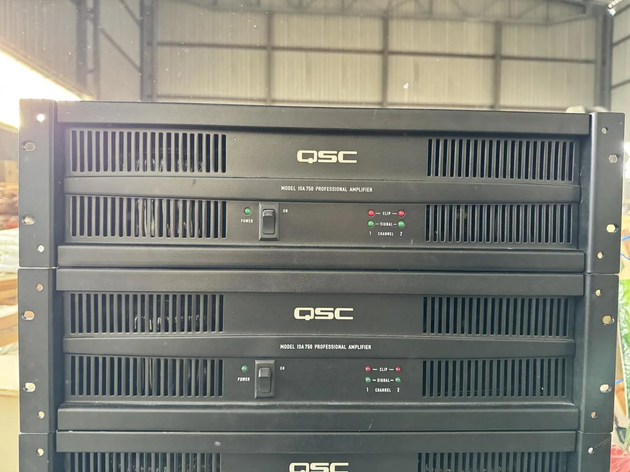QSC ISA 750