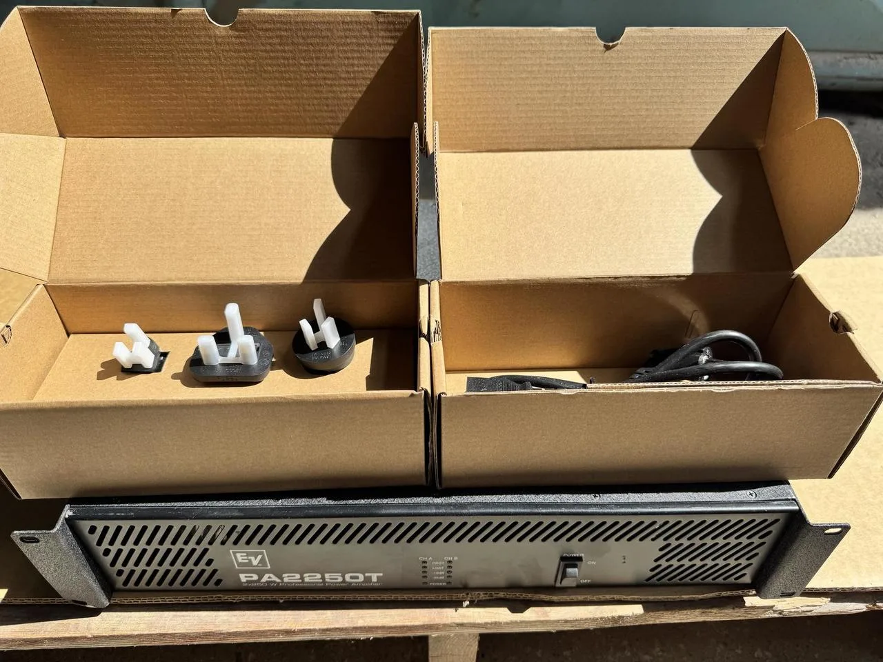 Electro-Voice PA2250T