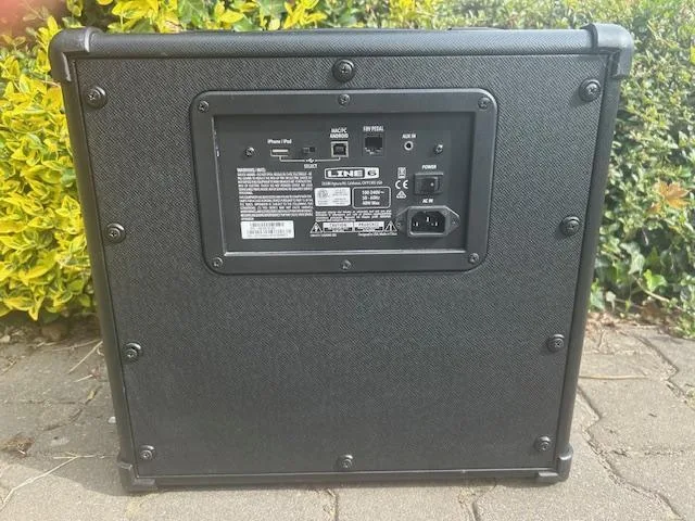 Prodám kytarové kombo Line 6 Spider V30