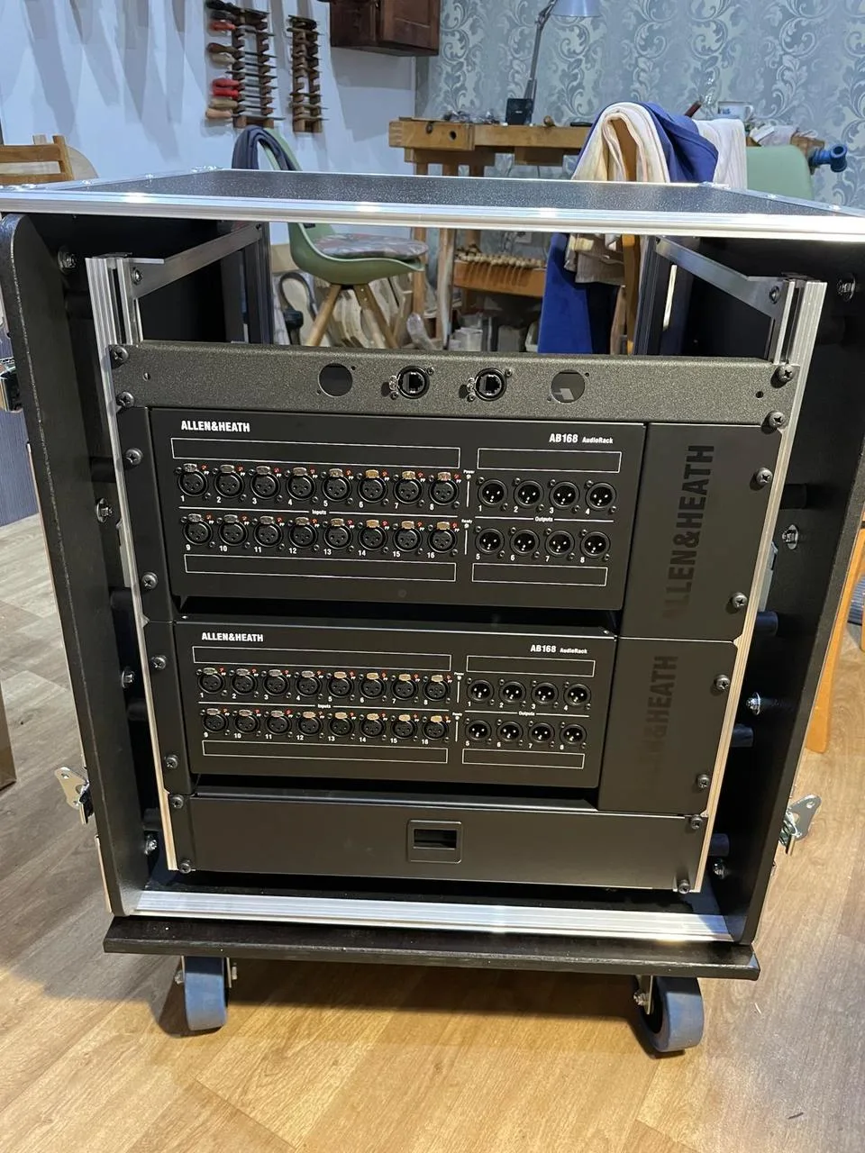 Allen&Heath SQ5 + 2x stagebox AB168