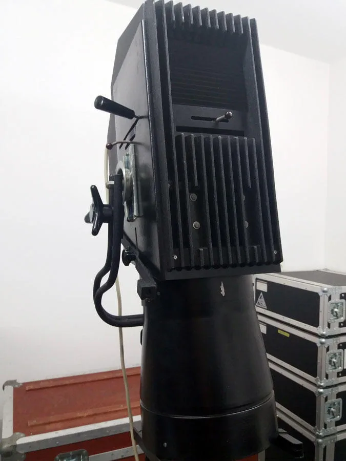 Divadelní sledovák, štych, světelné dělo 2000W, Follow spot