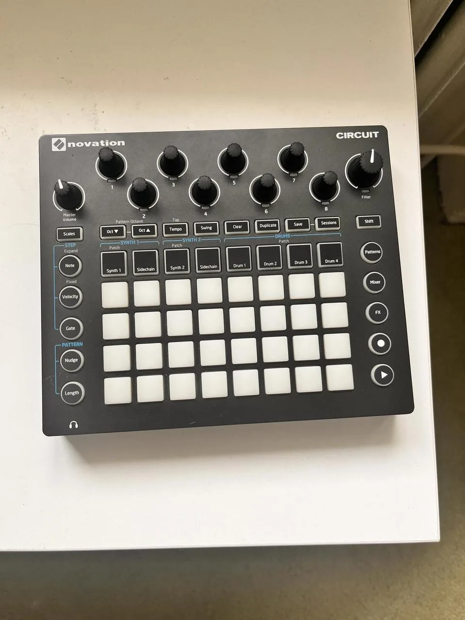 Novation circuit