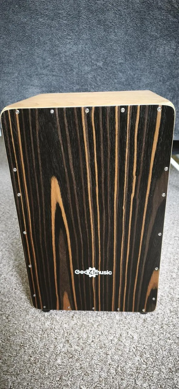 Cajon s brašnou