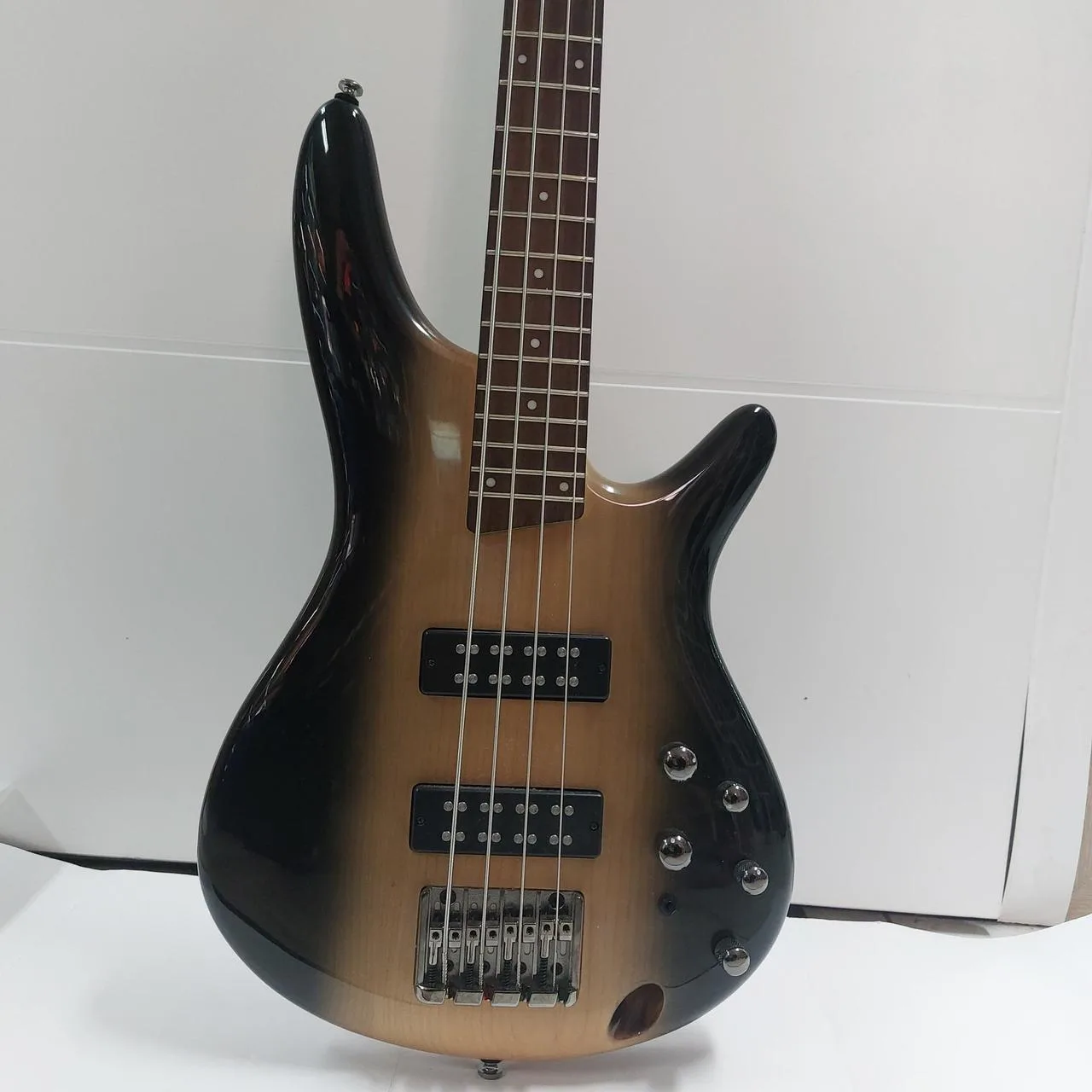 Elektrická baskytara Ibanez, ZÁNOVNÍ, DOKLAD, ZÁRUKA