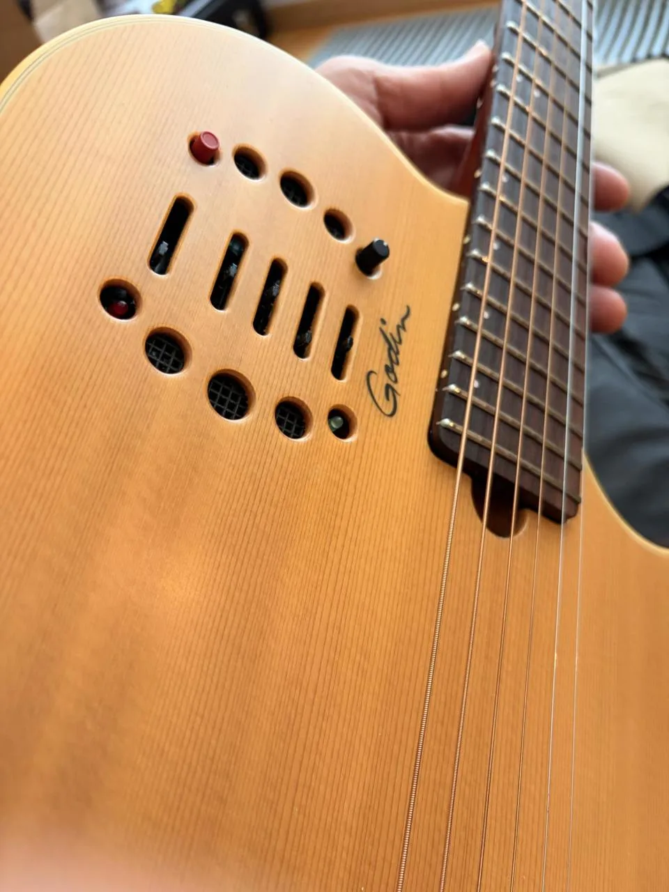 Godin MultiAC Steel