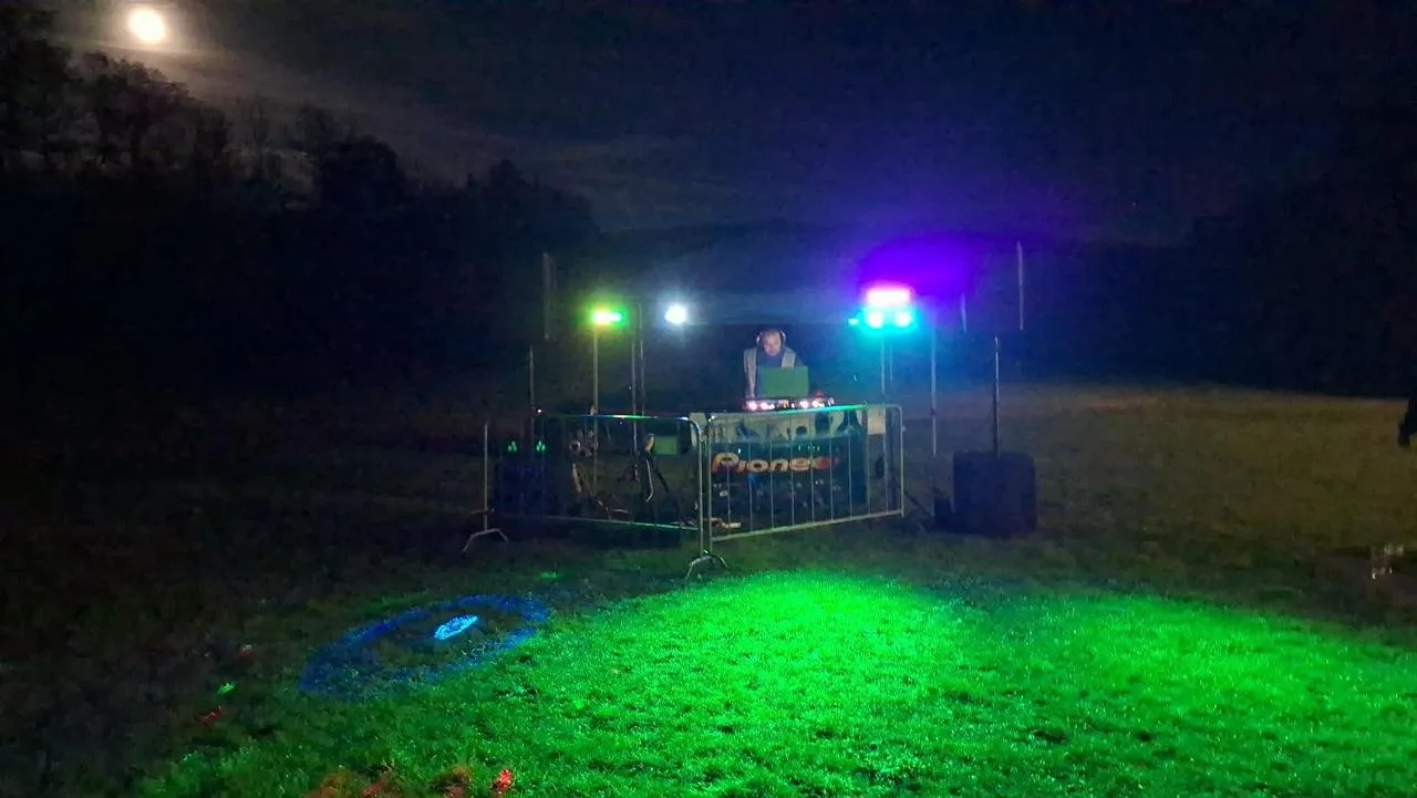 Prodám LIGHT4ME Belka Laser Stroboskop LED PAR Derby