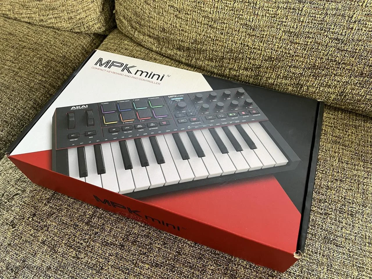 Prodám controler AKAI MPK MINI MK4