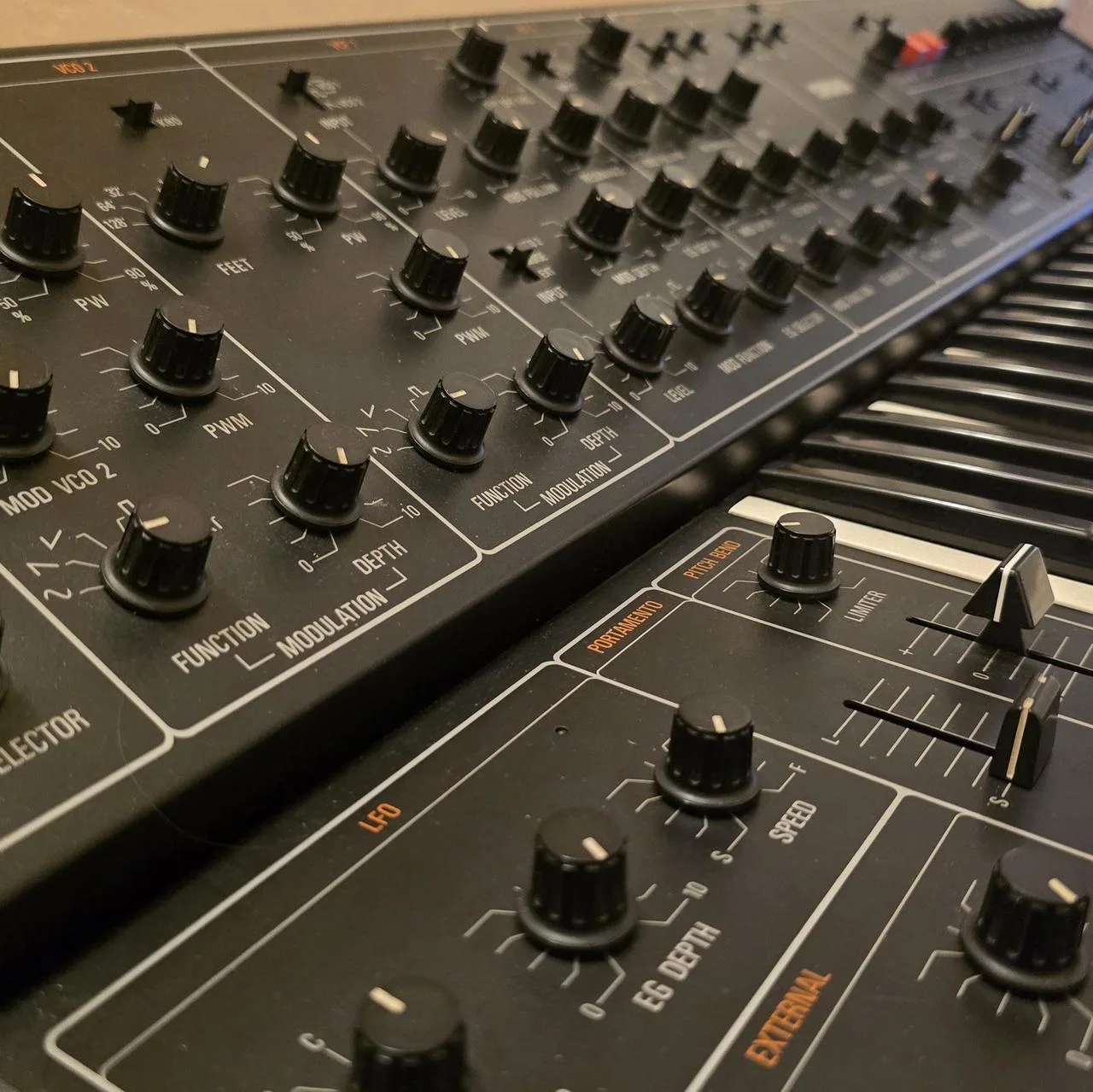 Yamaha CS-30 + sync mod