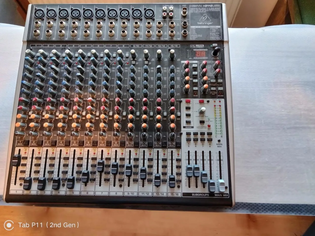 Behringer XENYX X 2442 USB Analogový mixpult